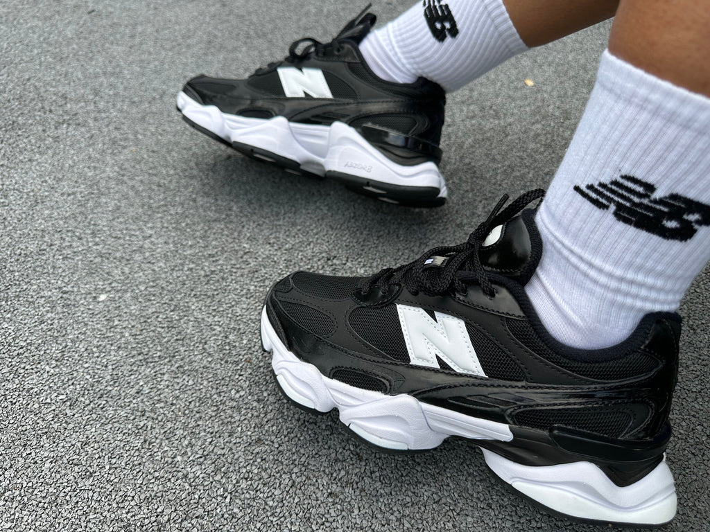 9060R full black & white 2026