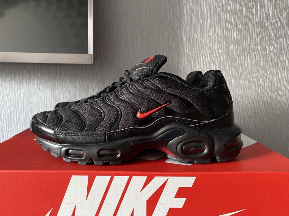 Air Max Plus Metal Mesh Black Red