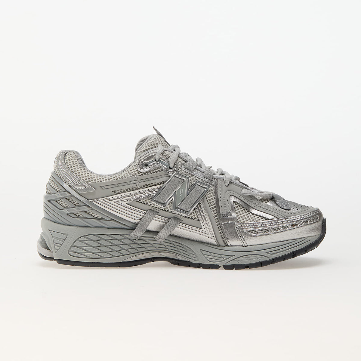 1906A Grey metalic 2025 (lacets offet)