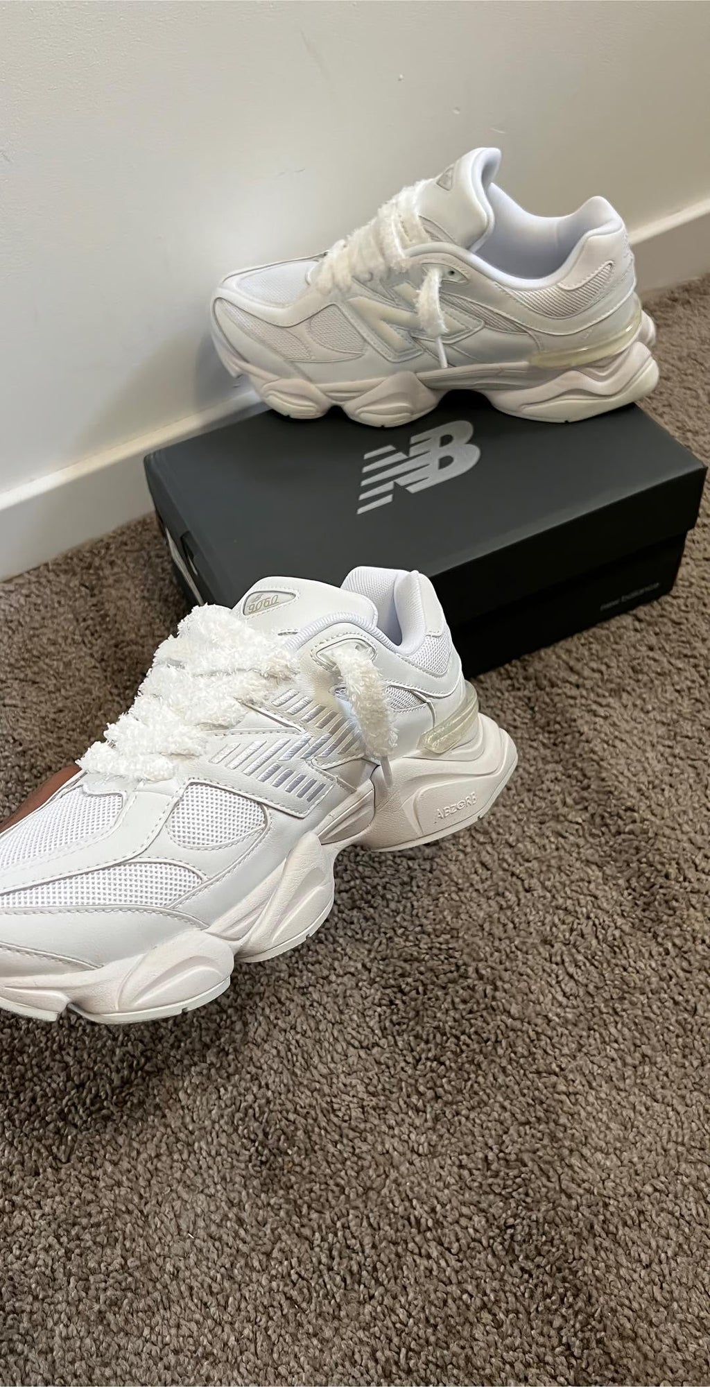 9060 White