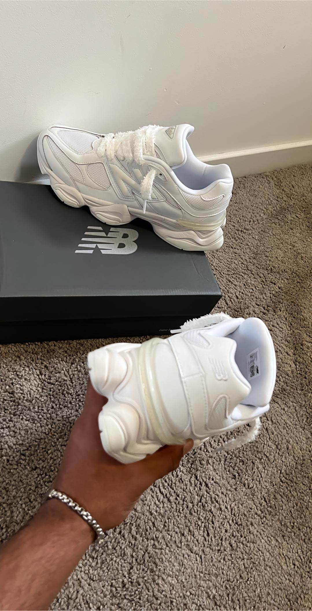 9060 White