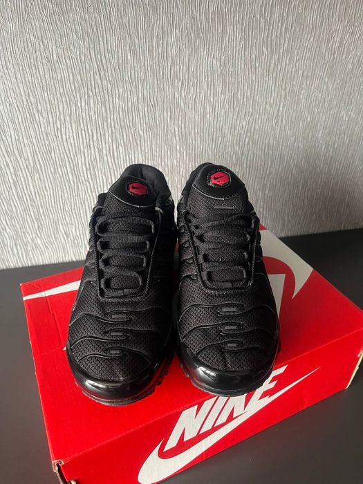 Air Max Plus Metal Mesh Black Red