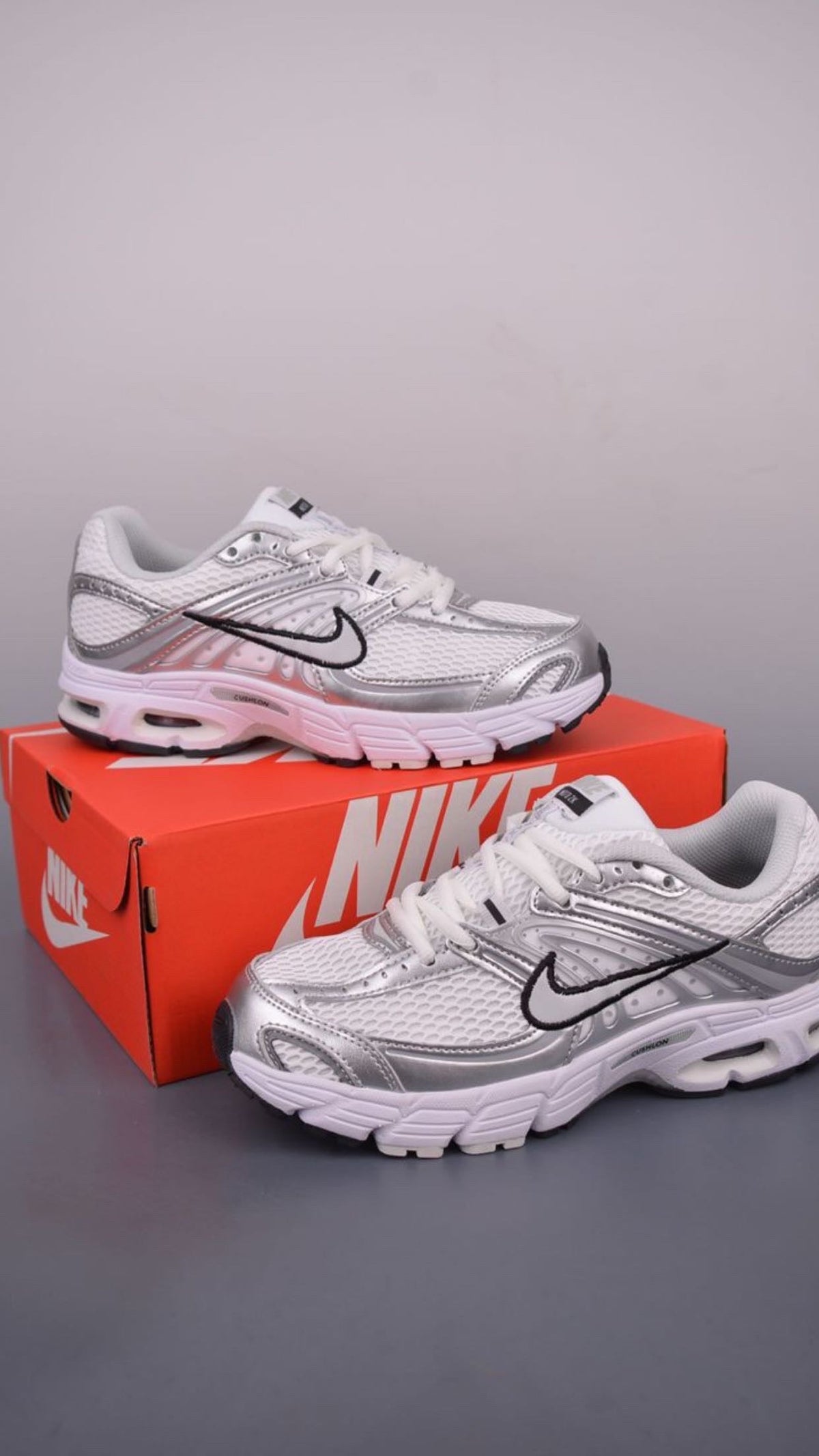 Air max Moto 2k