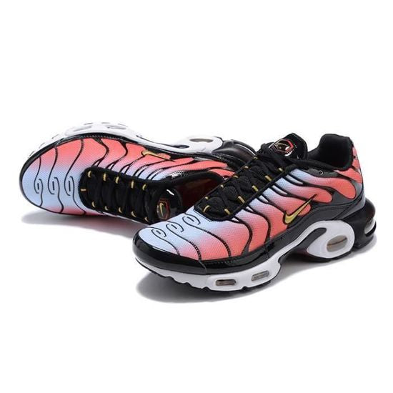 AIR MAX Plus