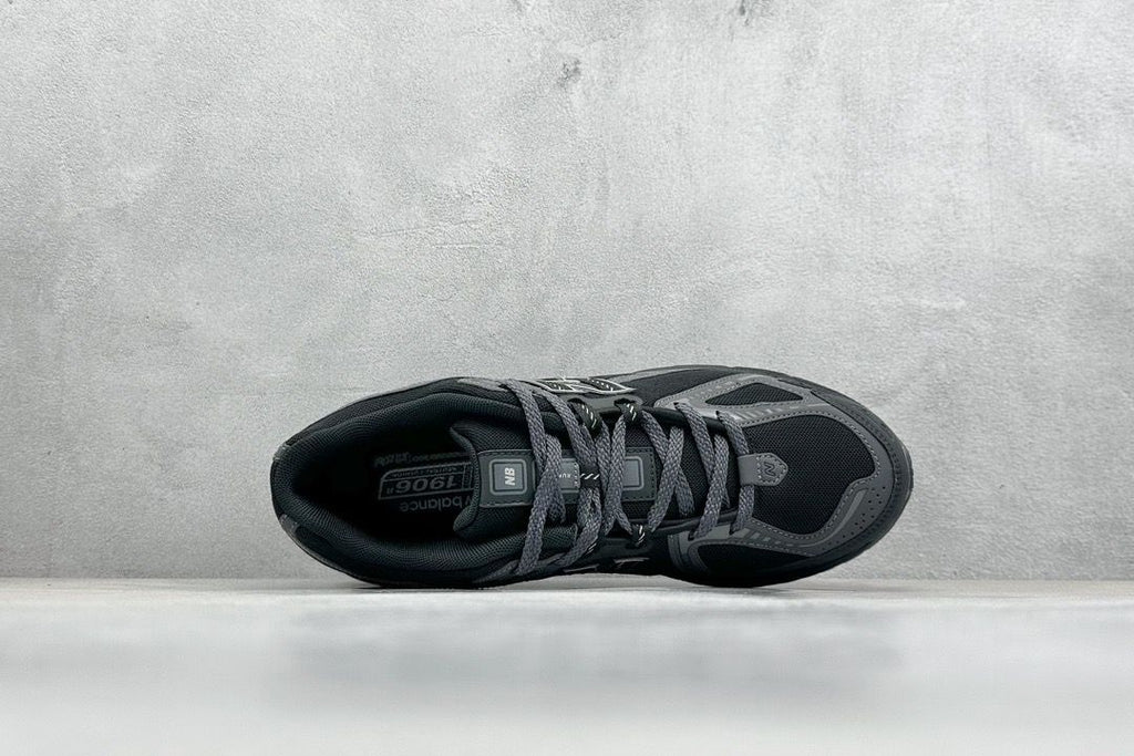 1906R Black 2025