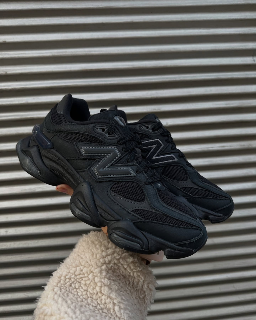 9060 "Black cat"