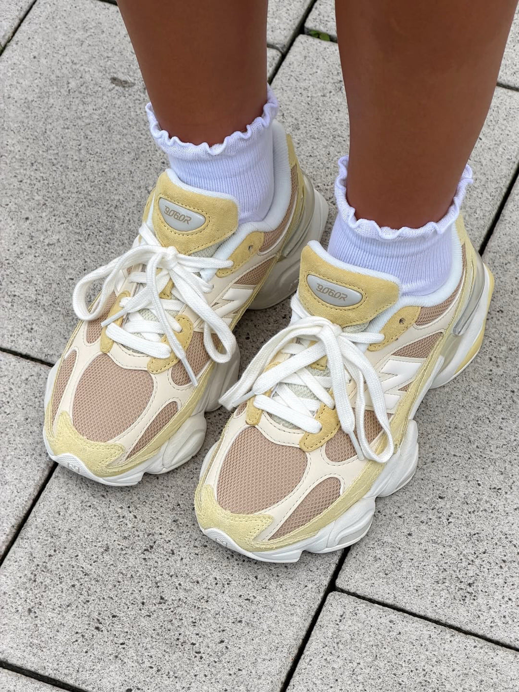 9060R — Beige/Jaune