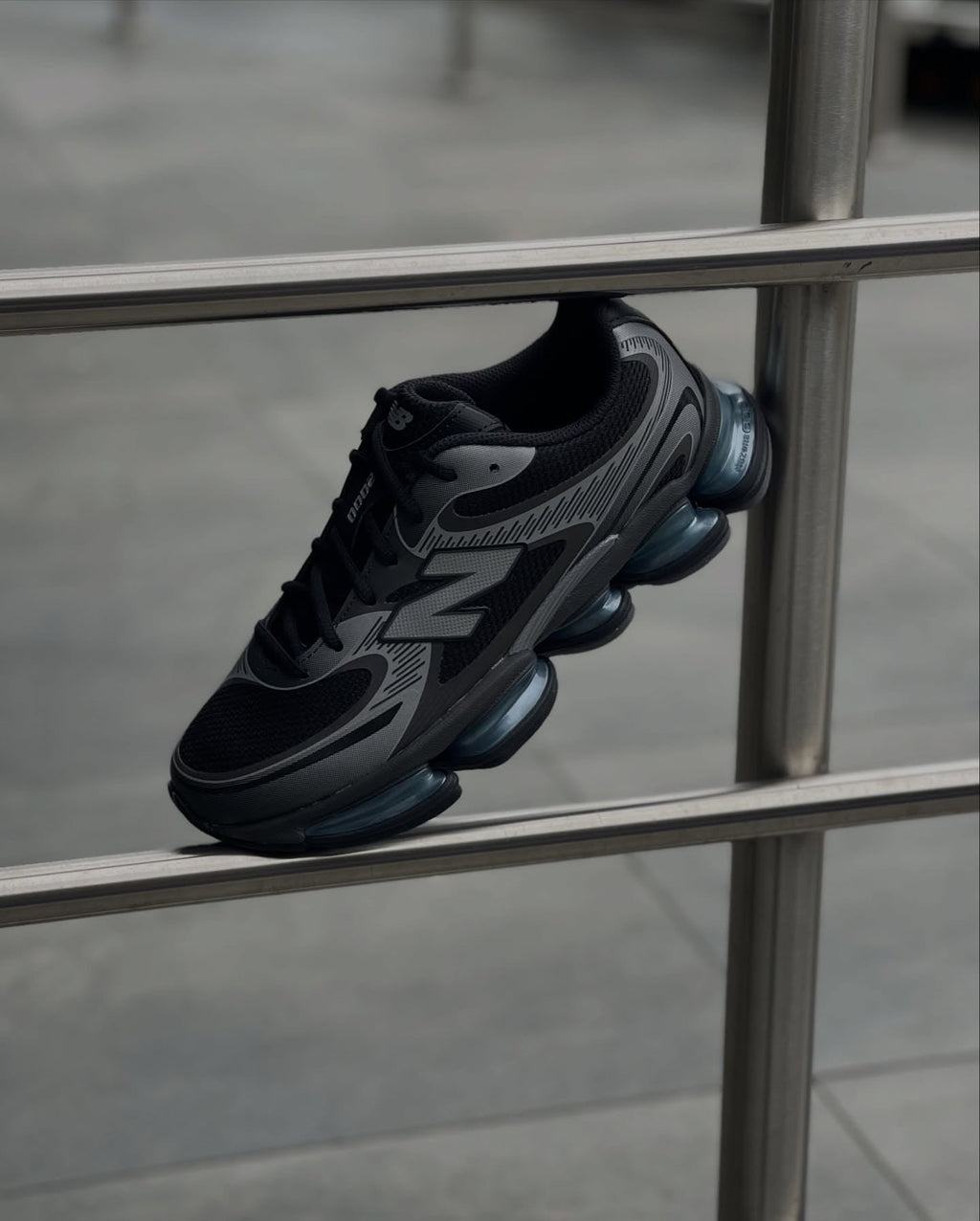 Black 2000 ABZORB Septembre 2025