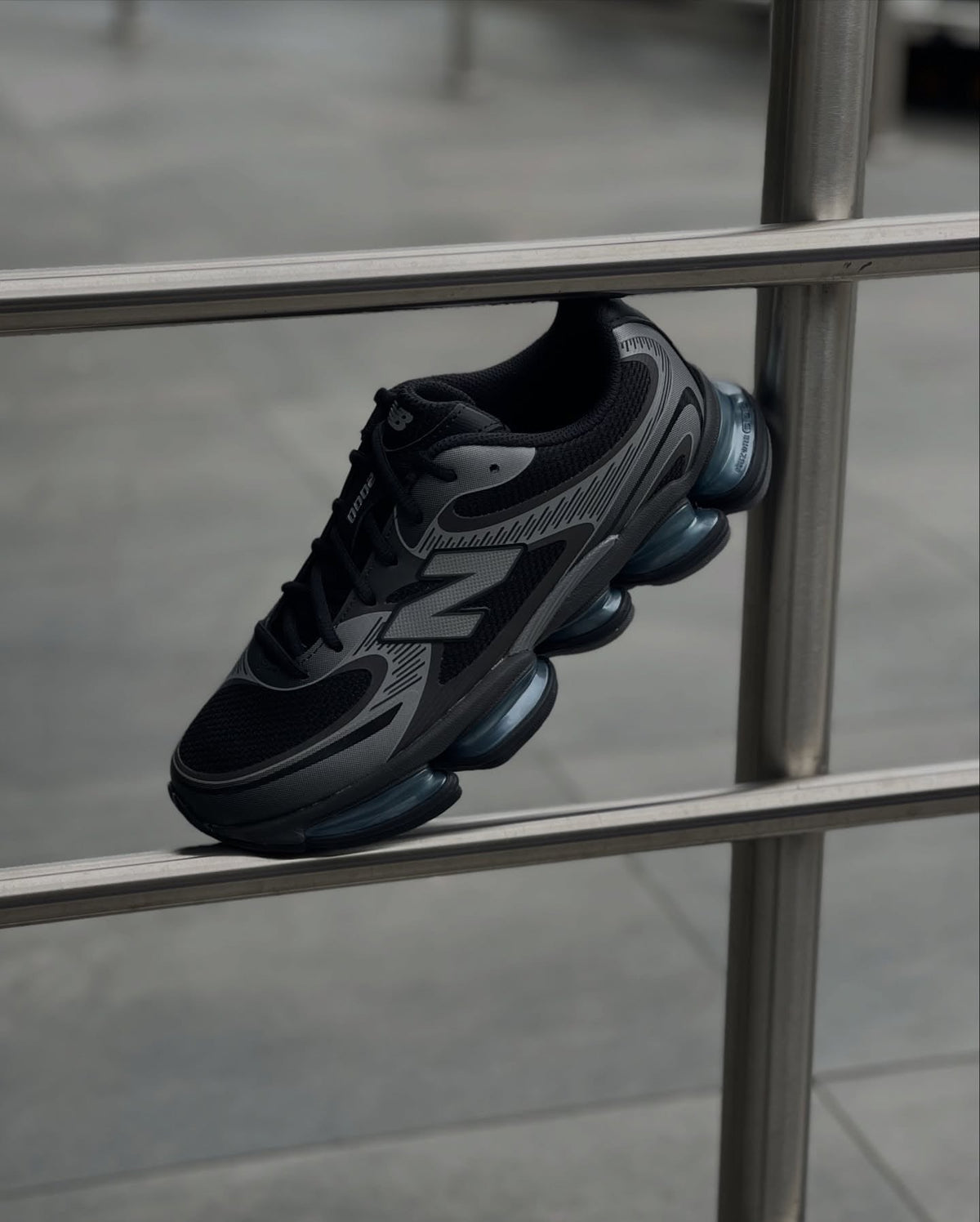 Black 2000 ABZORB Septembre 2025