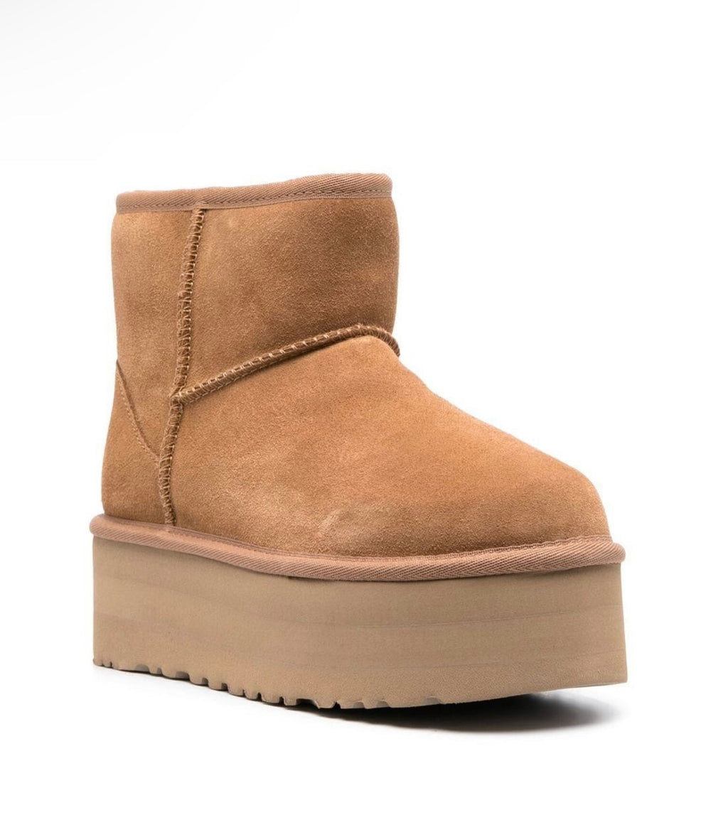 Classic Ultra Mini Platform Boots – Cream