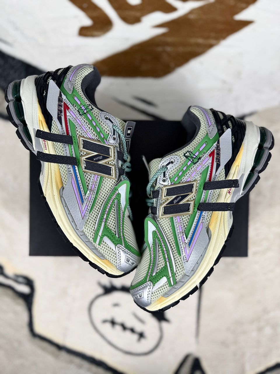 1906A Green Multi