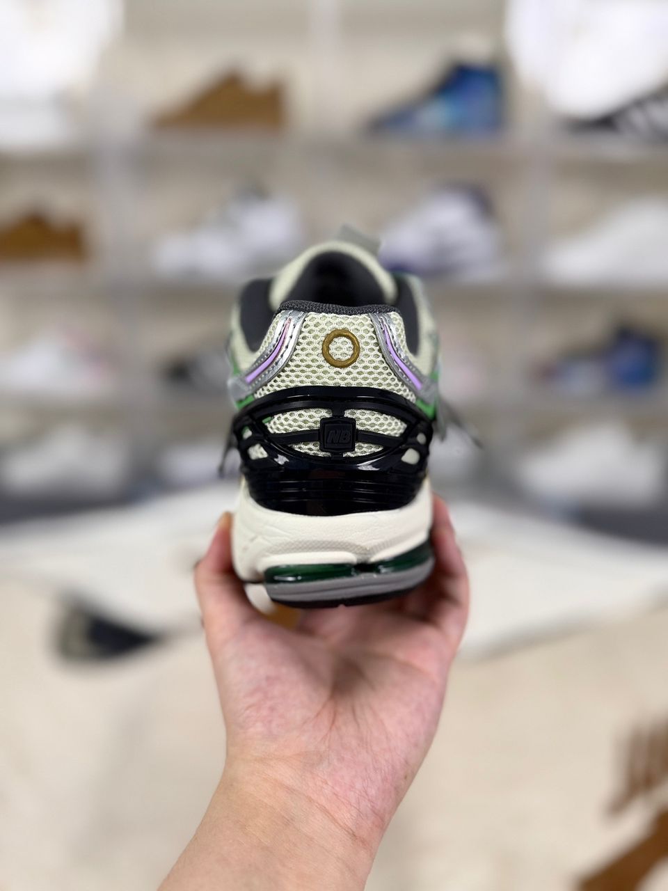 1906A Green Multi