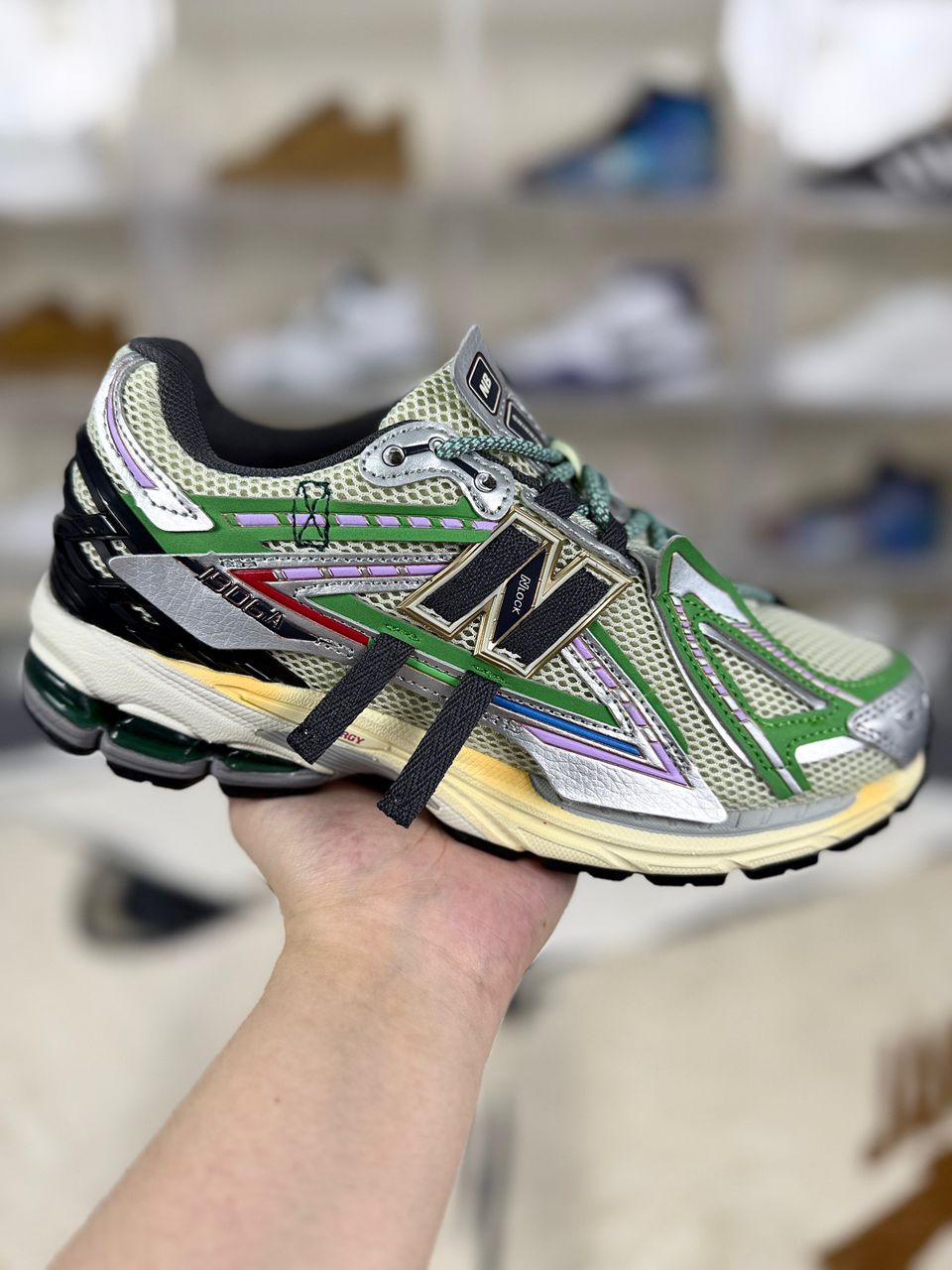 1906A Green Multi