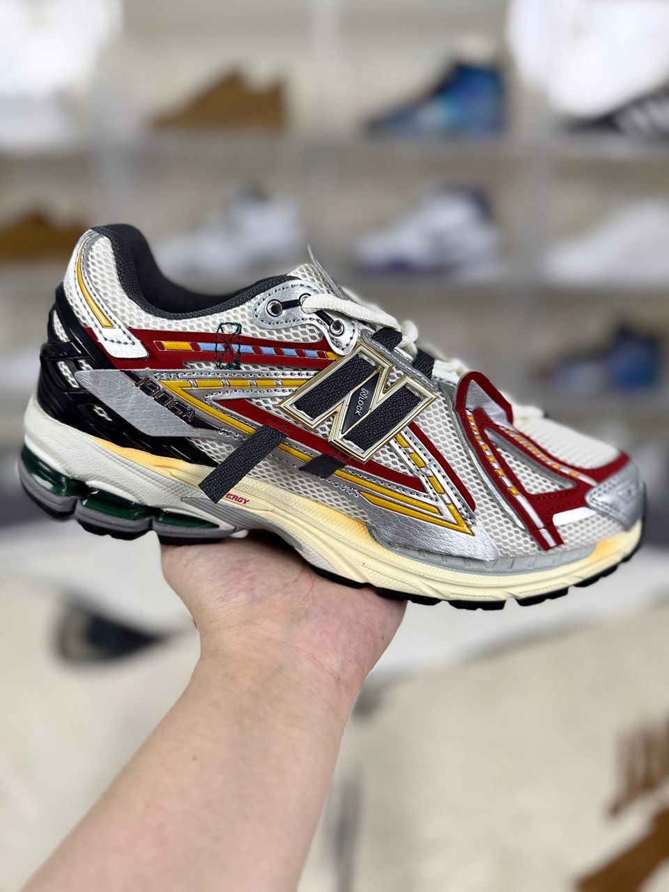 1906A Red/Yellow