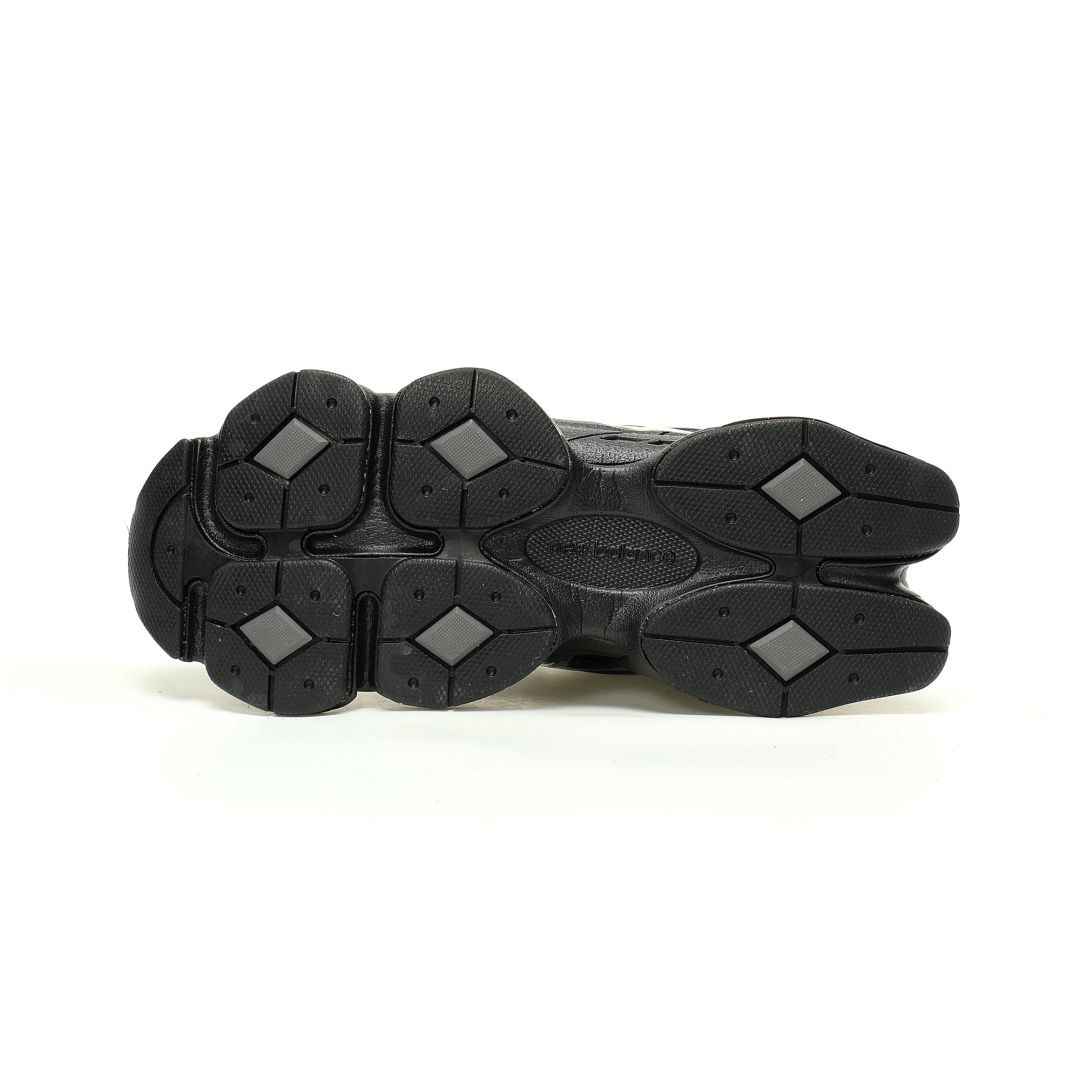 9060 Sea Stone Black
