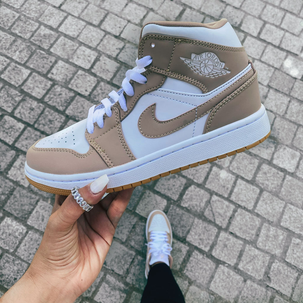 Sneakers - nude