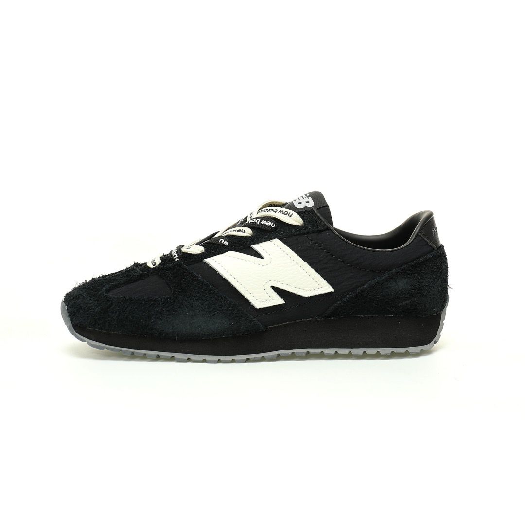 Runner Rétro Noir/Blanc (Suède)
